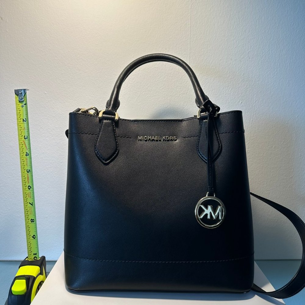 MICHEAL KORS TOTE BAG